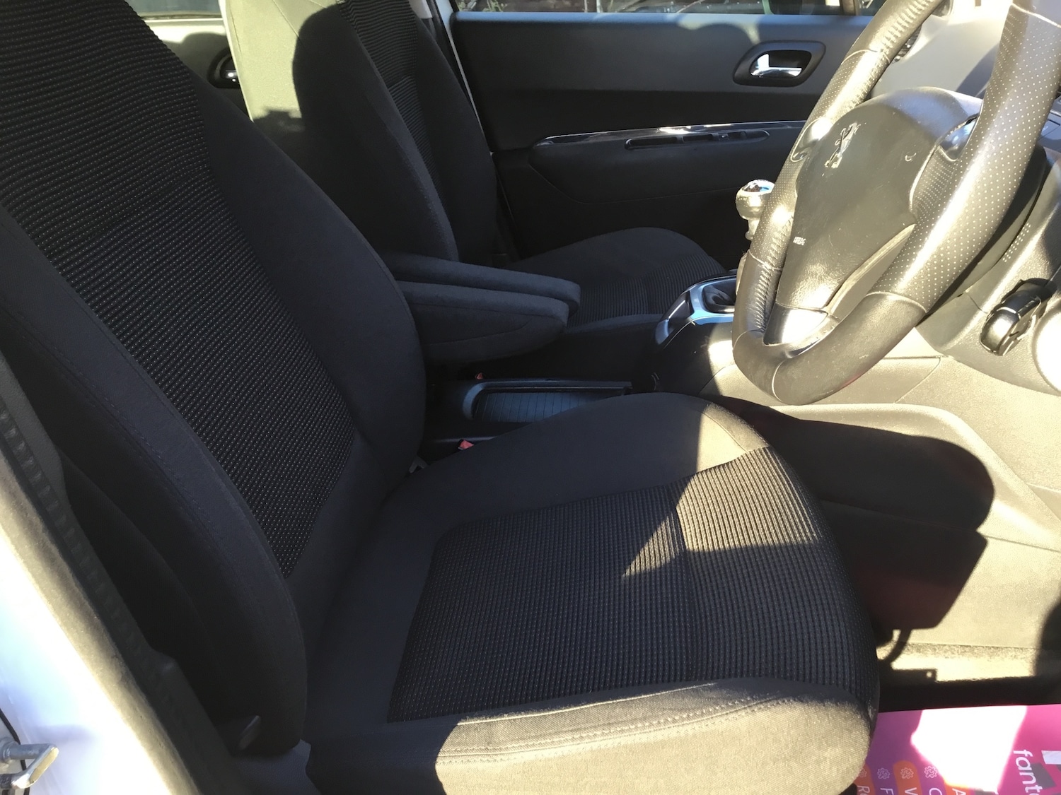 Used Peugeot 5008 2015 for sale - 76436466: Photo 9