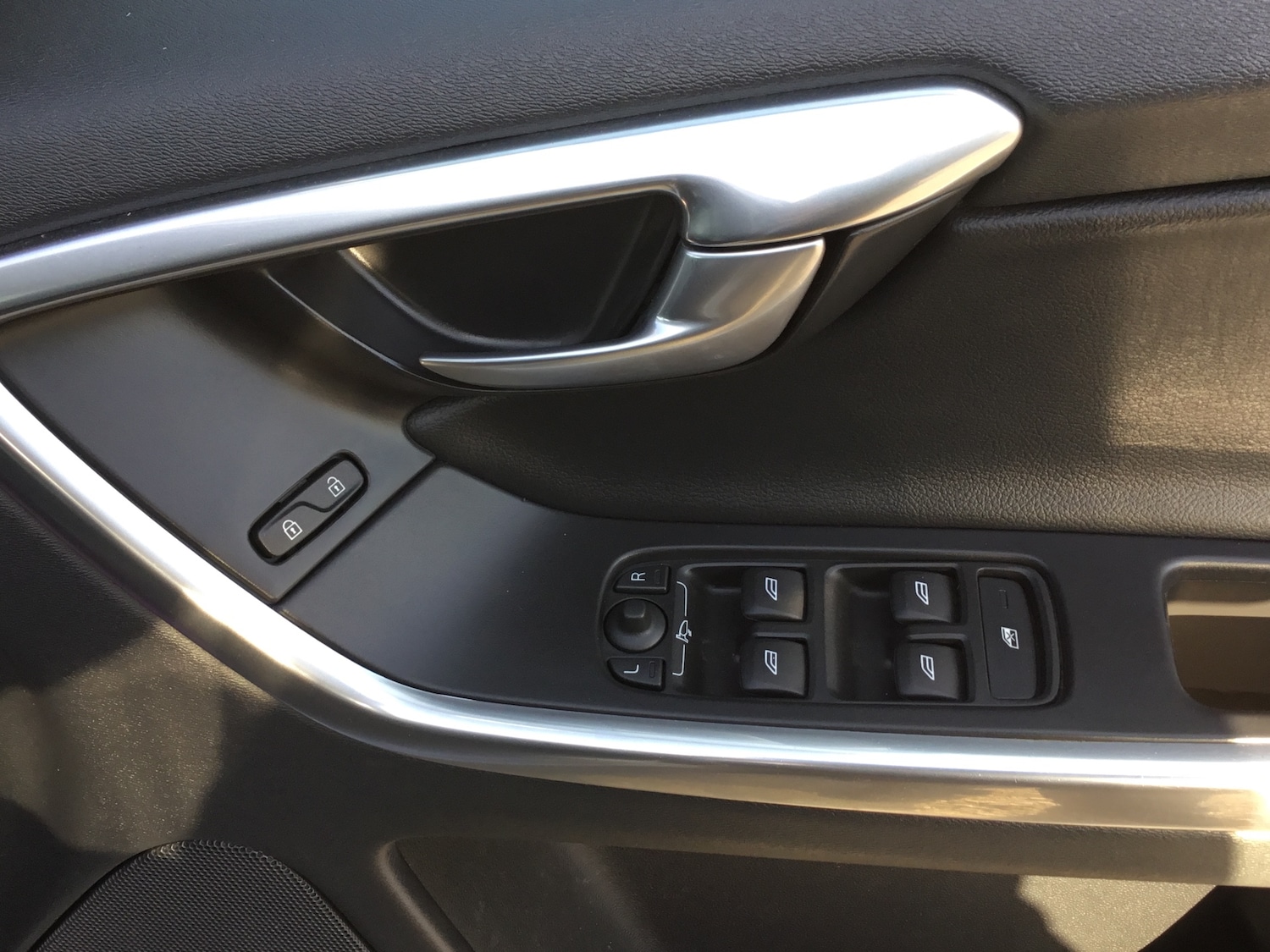 Used Volvo XC60 2012 for sale - 78175476: Photo 17