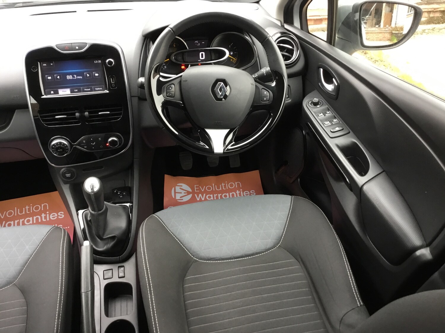Used Renault Clio 2015 for sale - 76578125: Photo 14
