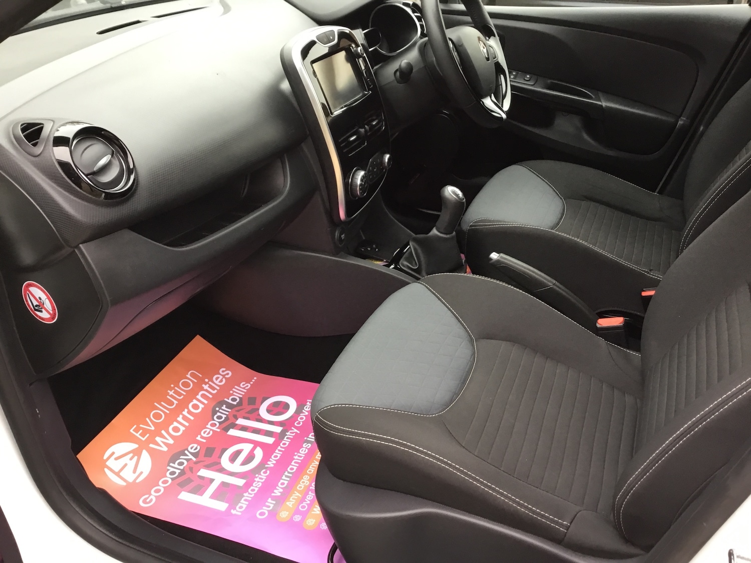 Used Renault Clio 2015 for sale - 76578125: Photo 15