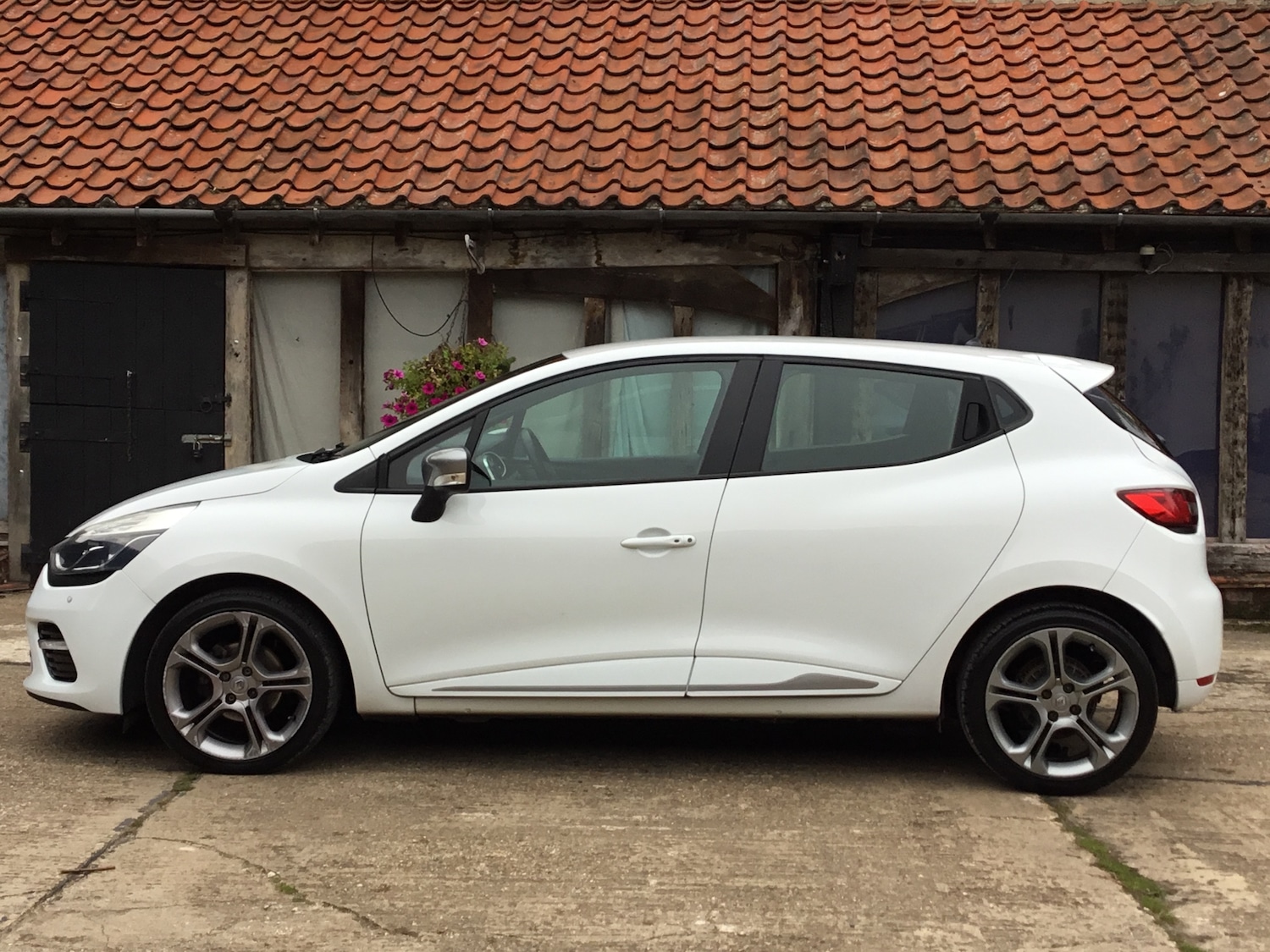 Used Renault Clio 2015 for sale - 76578125: Photo 8