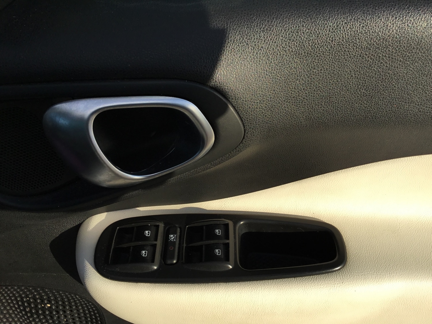 Used Fiat 500L 2015 for sale - 78120854: Photo 16