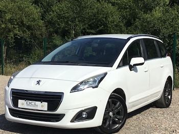 Used Peugeot 5008 2015 for sale - 79456946: Photo
