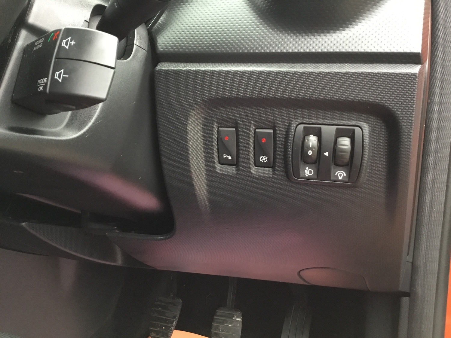 Used Renault Captur 2015 for sale - 76892642: Photo 18