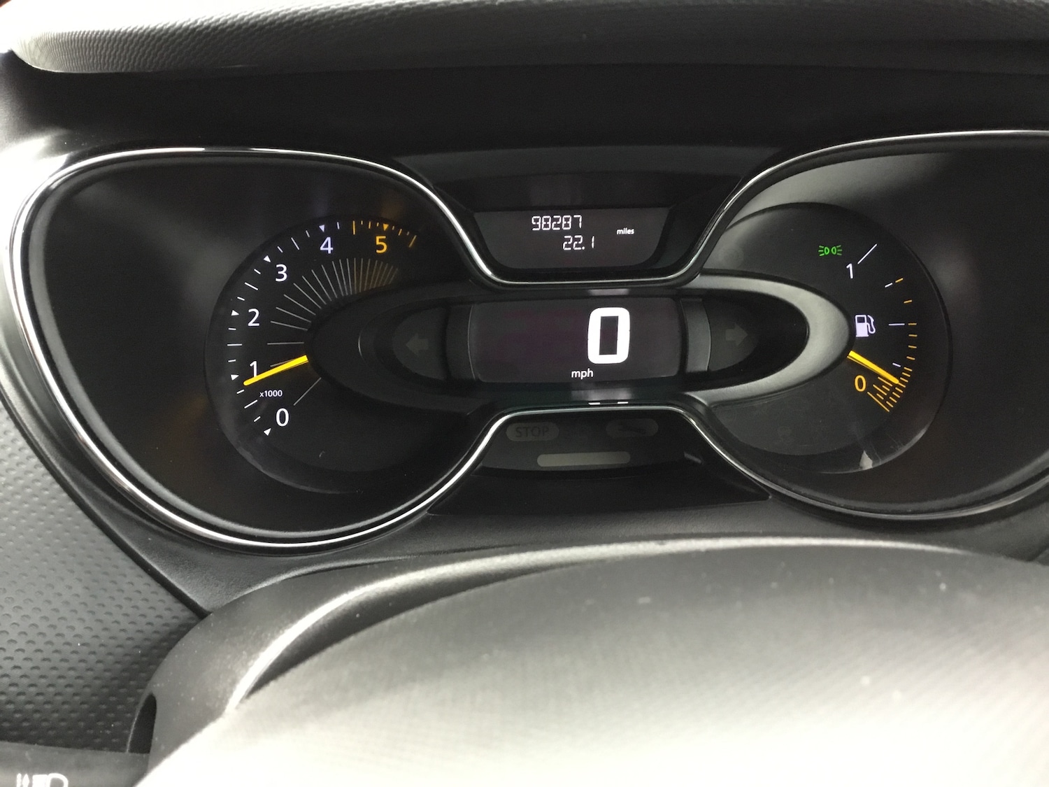 Used Renault Captur 2015 for sale - 76892642: Photo 24