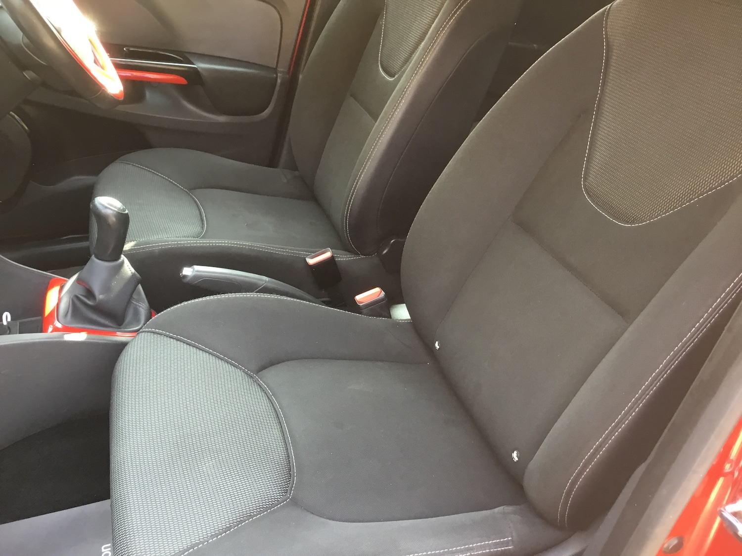 Used Renault Clio 2013 for sale - 76682109: Photo 12