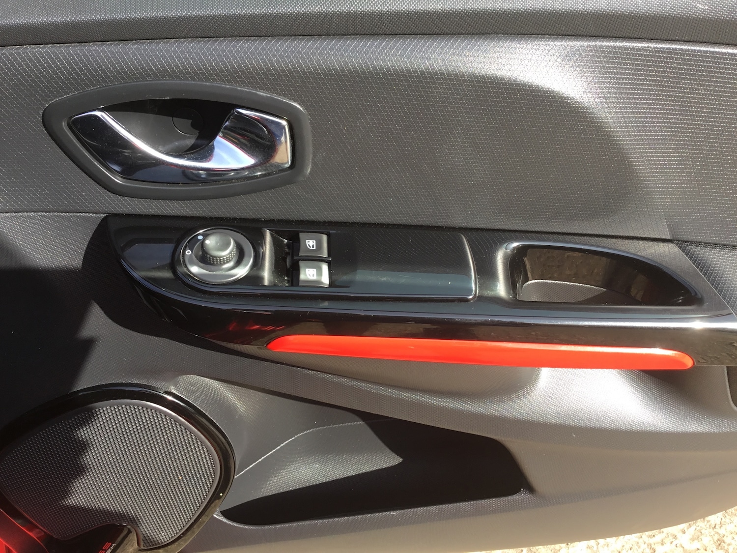 Used Renault Clio 2013 for sale - 76682109: Photo 15