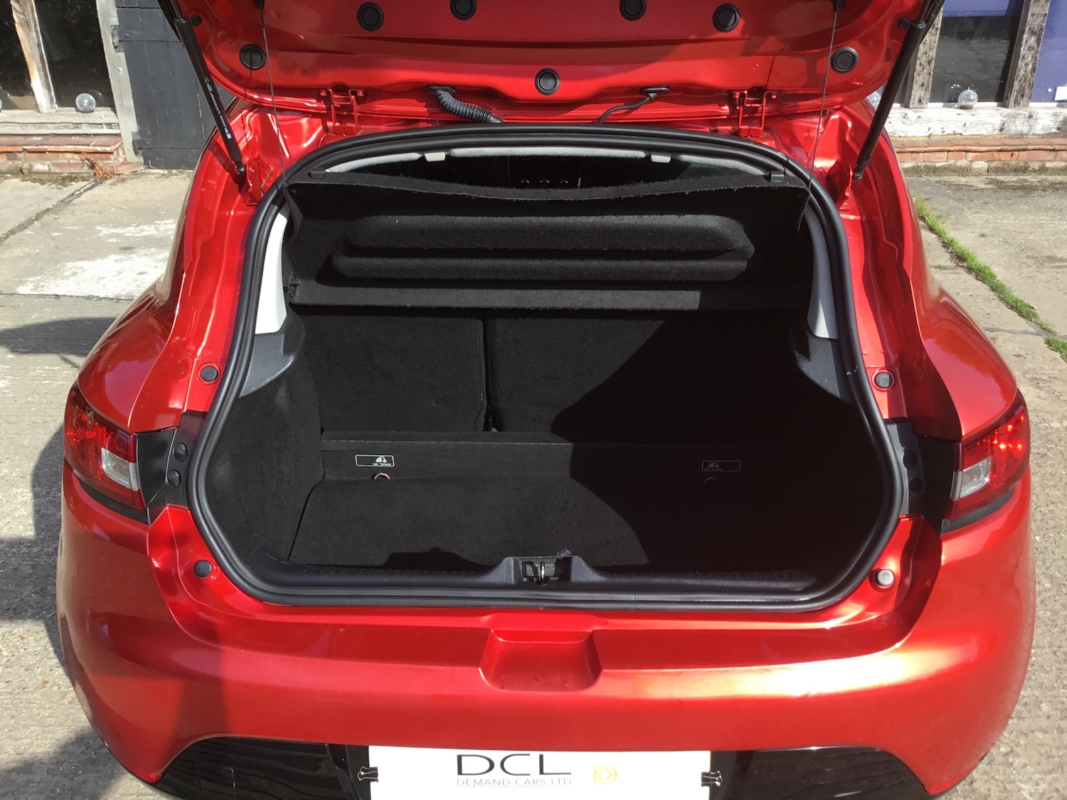 Used Renault Clio 2013 for sale - 76682109: Photo 17