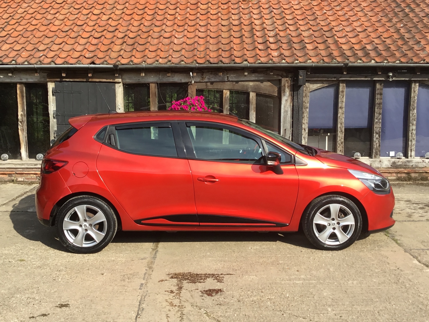 Used Renault Clio 2013 for sale - 76682109: Photo 4