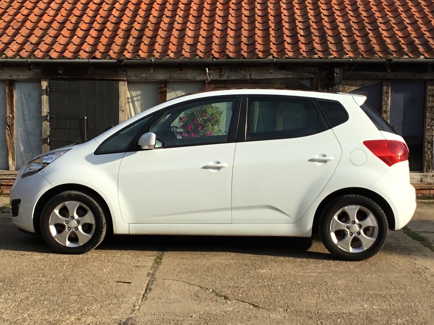 Used Kia Venga 2013 for sale - 76316340: Photo 8