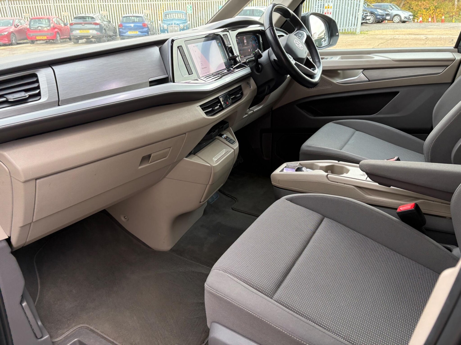 Used Volkswagen Multivan 2024 for sale - 76512794: Photo 15