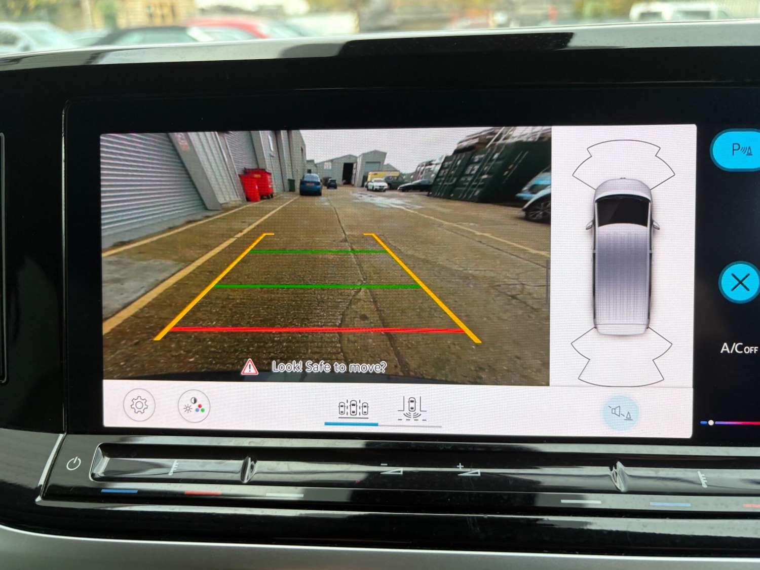 Used Volkswagen Multivan 2024 for sale - 76512794: Photo 20