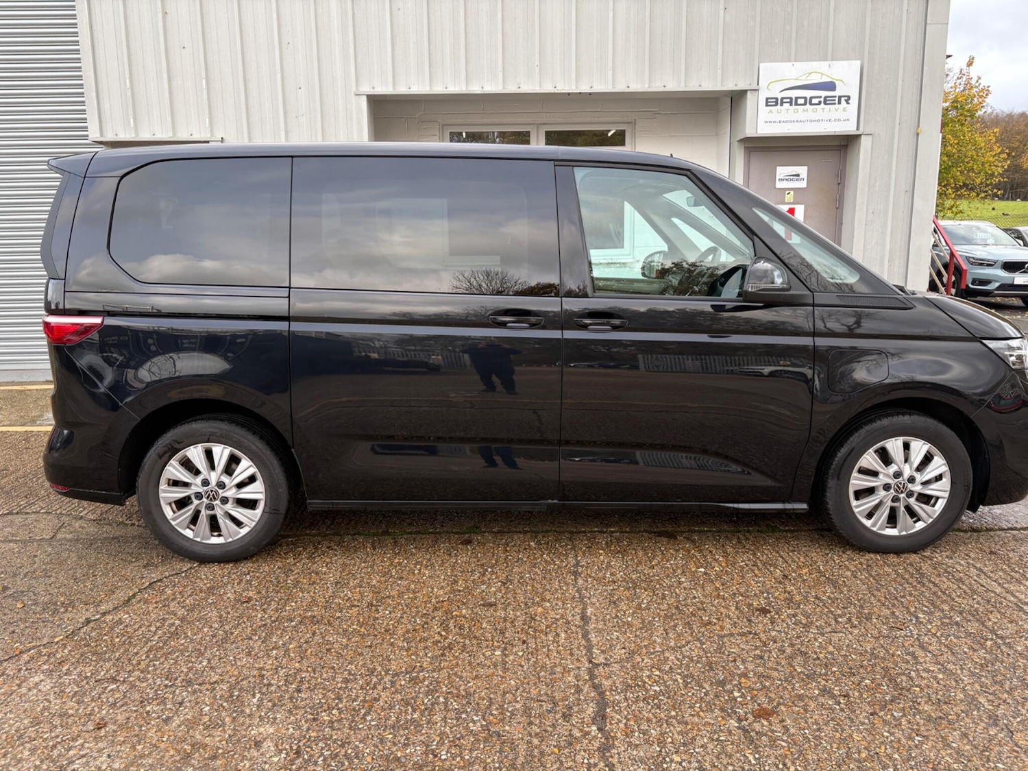 Used Volkswagen Multivan 2024 for sale - 76512794: Photo 7