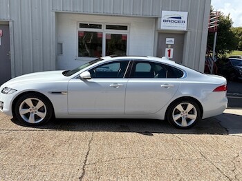 Used Jaguar XF 2016 for sale - 75940424: Photo