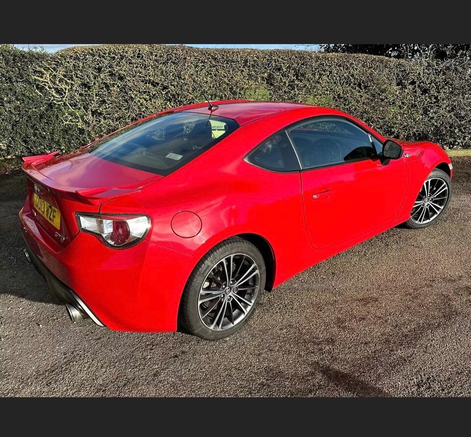 Used Toyota GT86 2013 for sale - 77376144: Photo 2