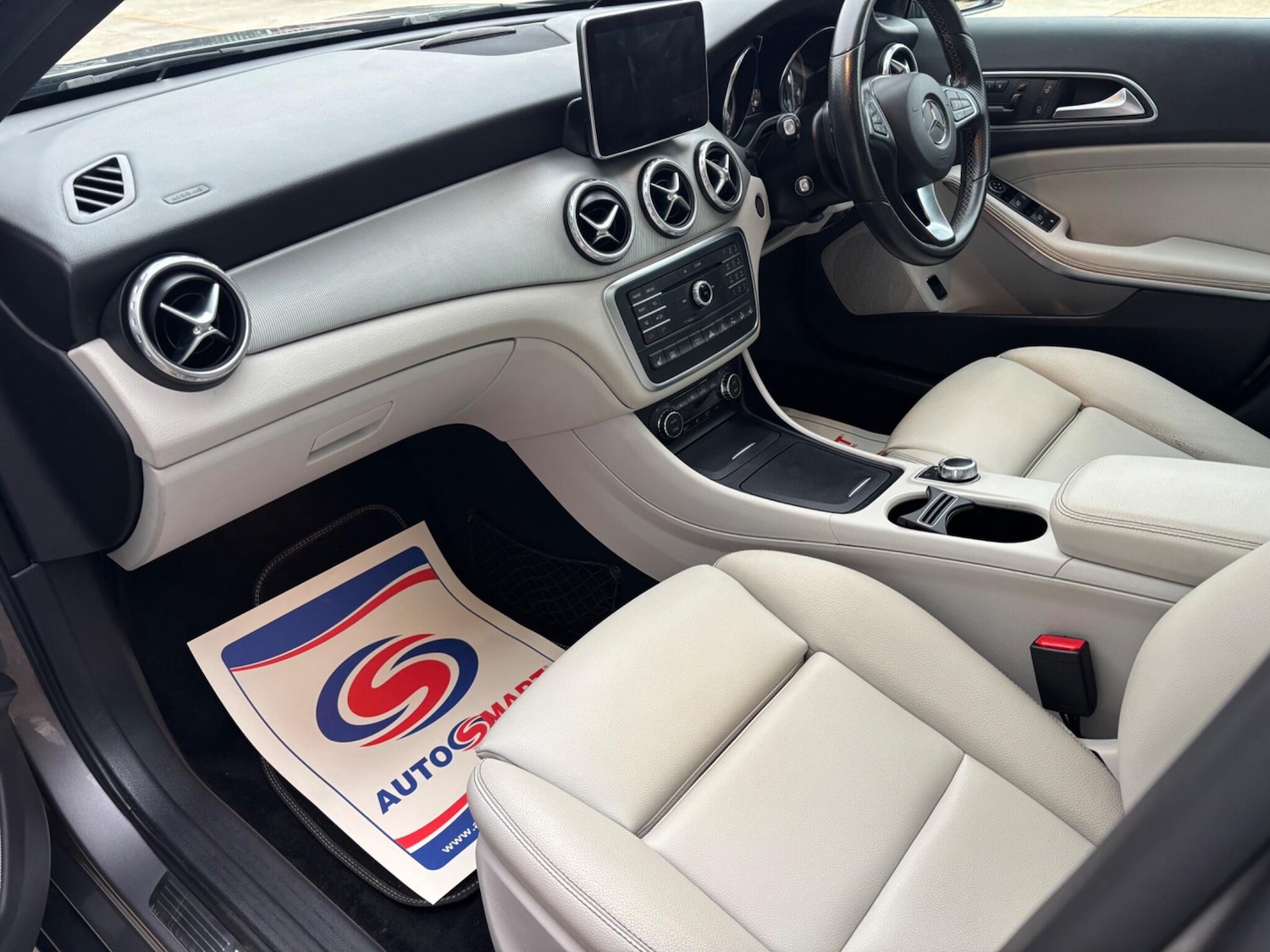 Used Mercedes-Benz GLA 2016 for sale - 76549743: Photo 16