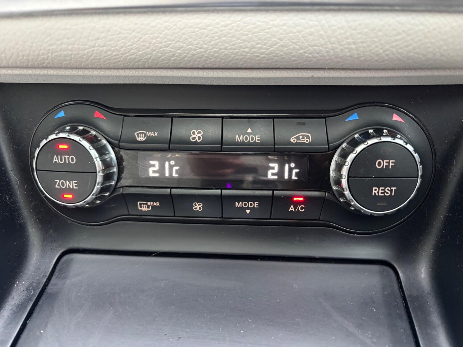 Used Mercedes-Benz GLA 2016 for sale - 76549743: Photo 29