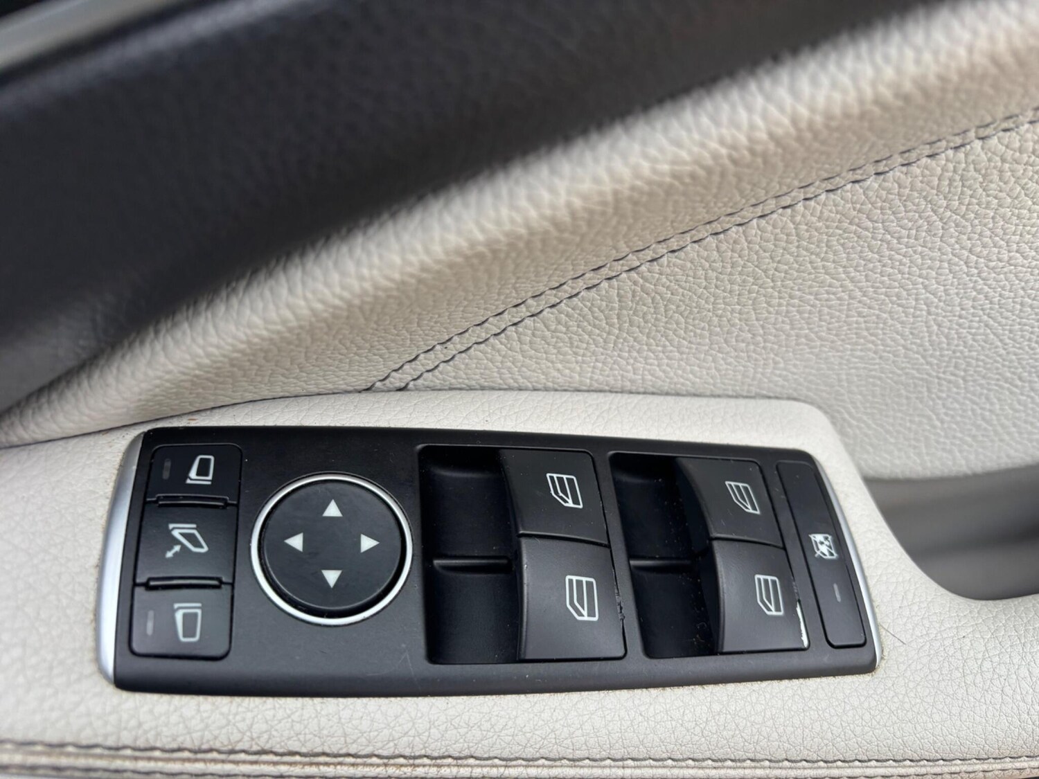 Used Mercedes-Benz GLA 2016 for sale - 76549743: Photo 41