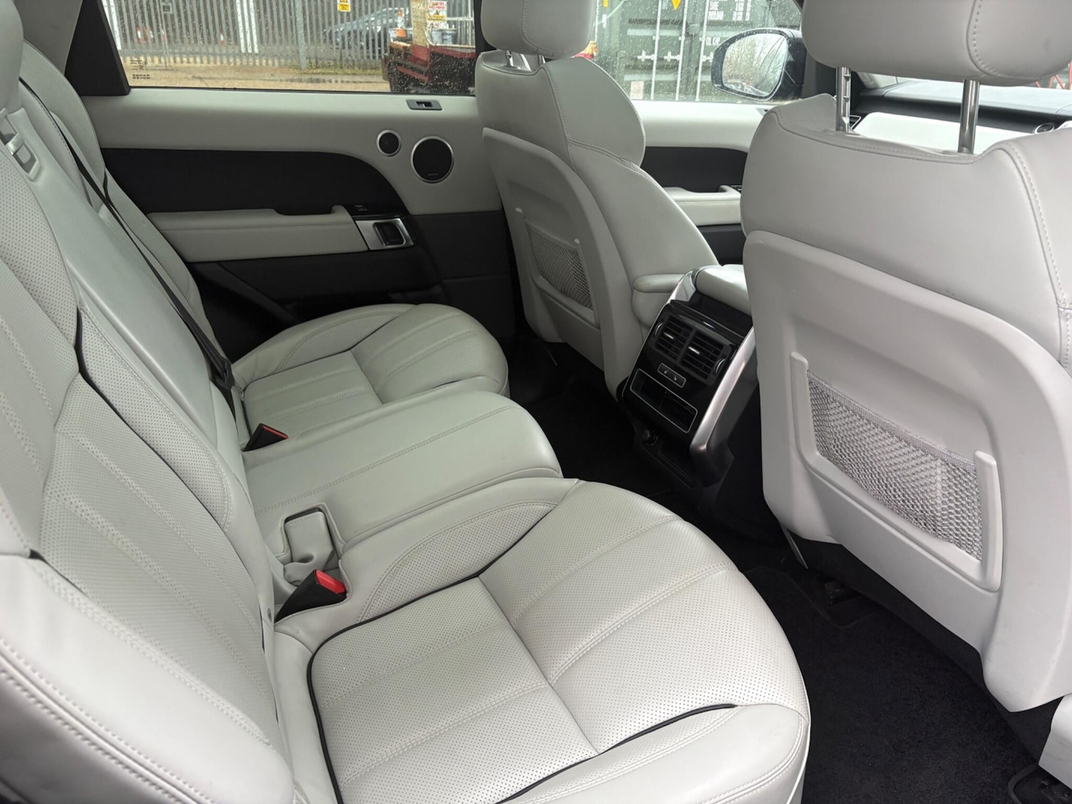 Used Land Rover Range Rover Sport 2015 for sale - 77144000: Photo 5