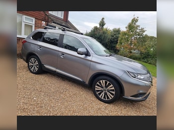 Mitsubishi - Outlander