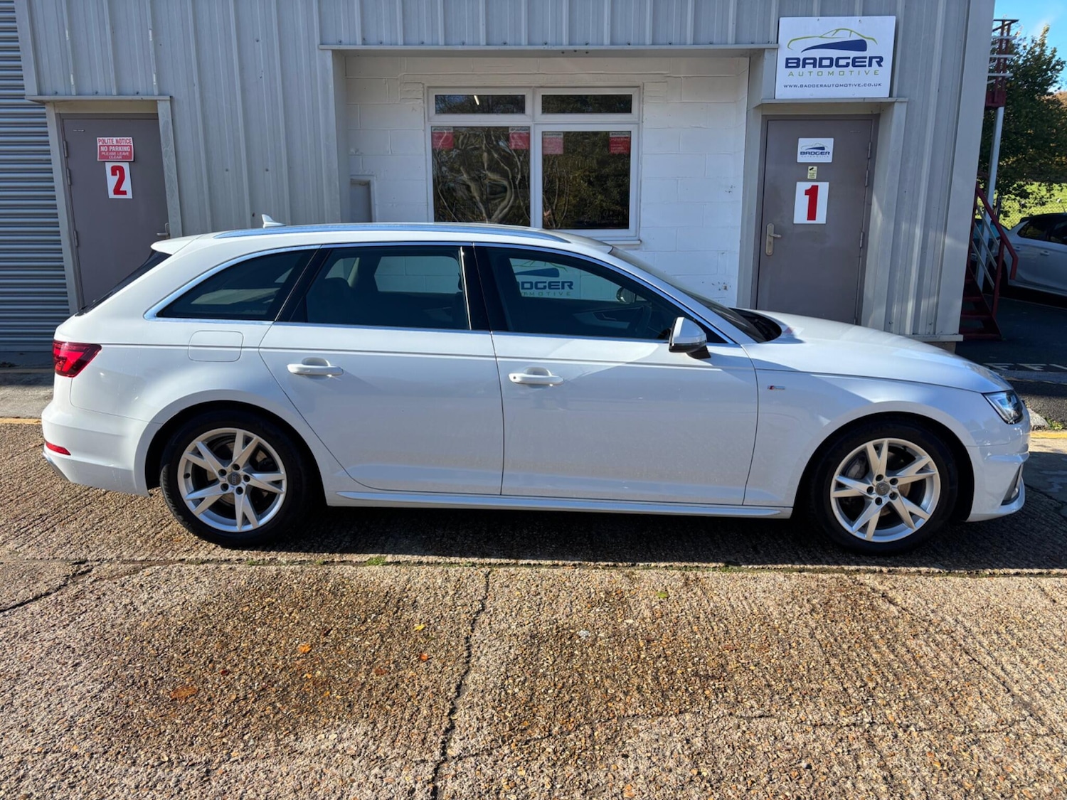 Used Audi A4 Avant 2019 for sale - 76360288: Photo 10