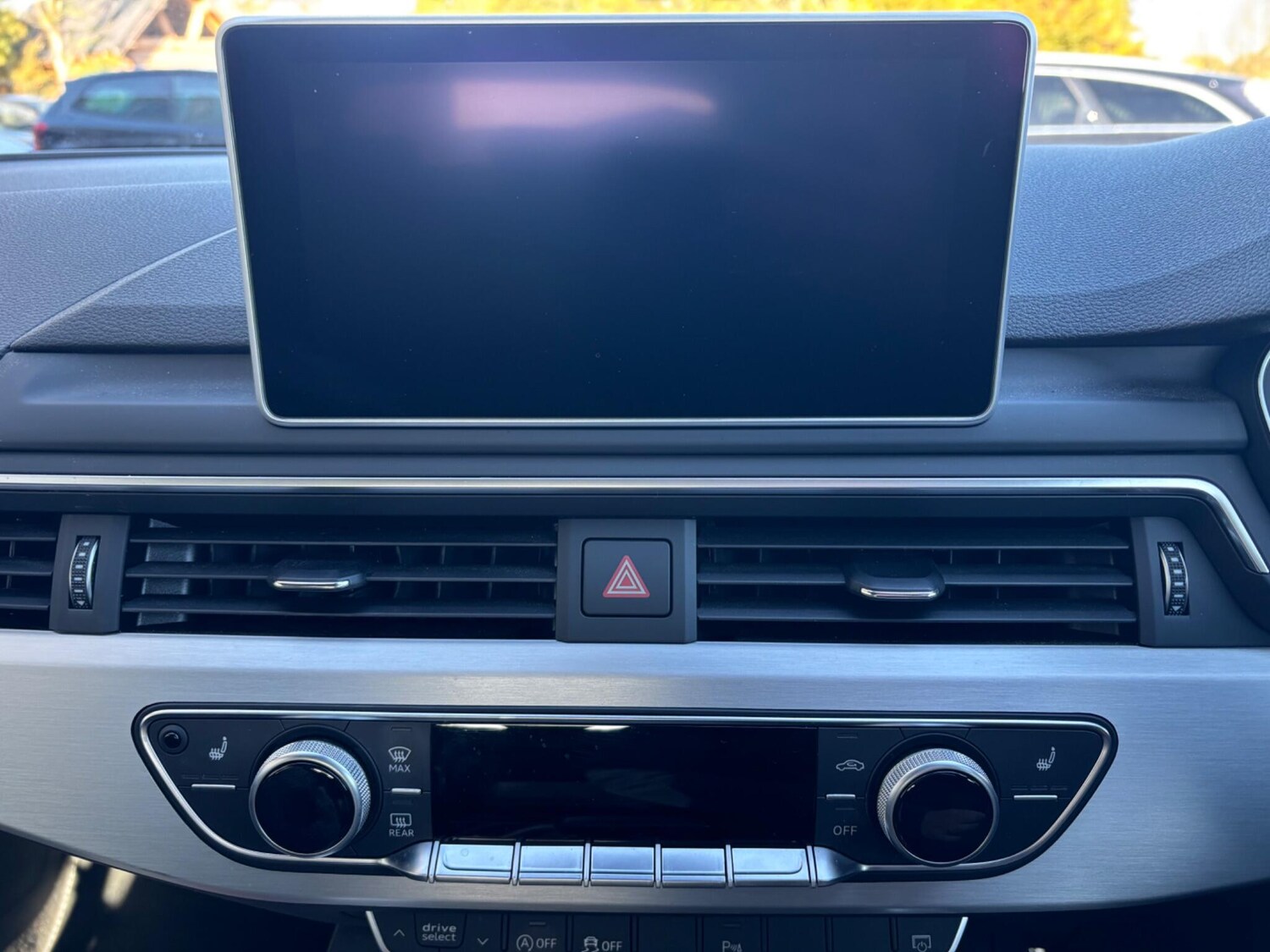 Used Audi A4 Avant 2019 for sale - 76360288: Photo 22