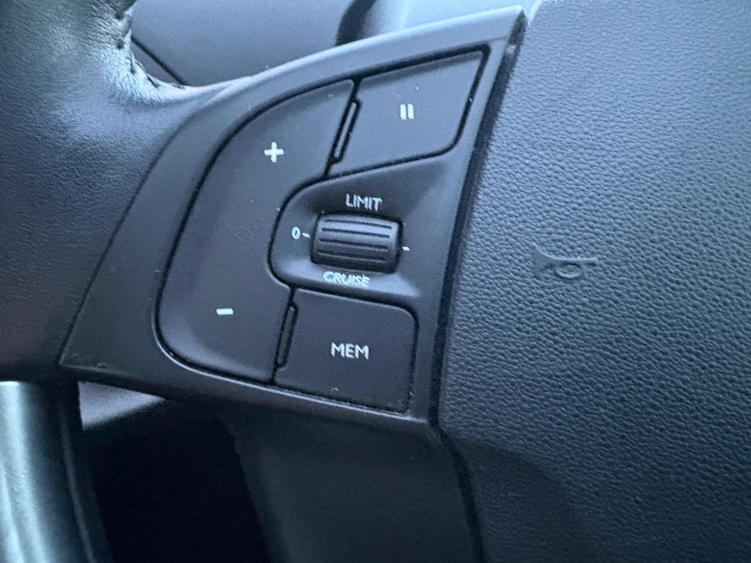 Used Citroen C4 Picasso 2014 for sale - 76765312: Photo 21