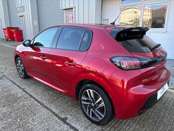 Used Peugeot 208 2023 for sale - 77440605: Photo