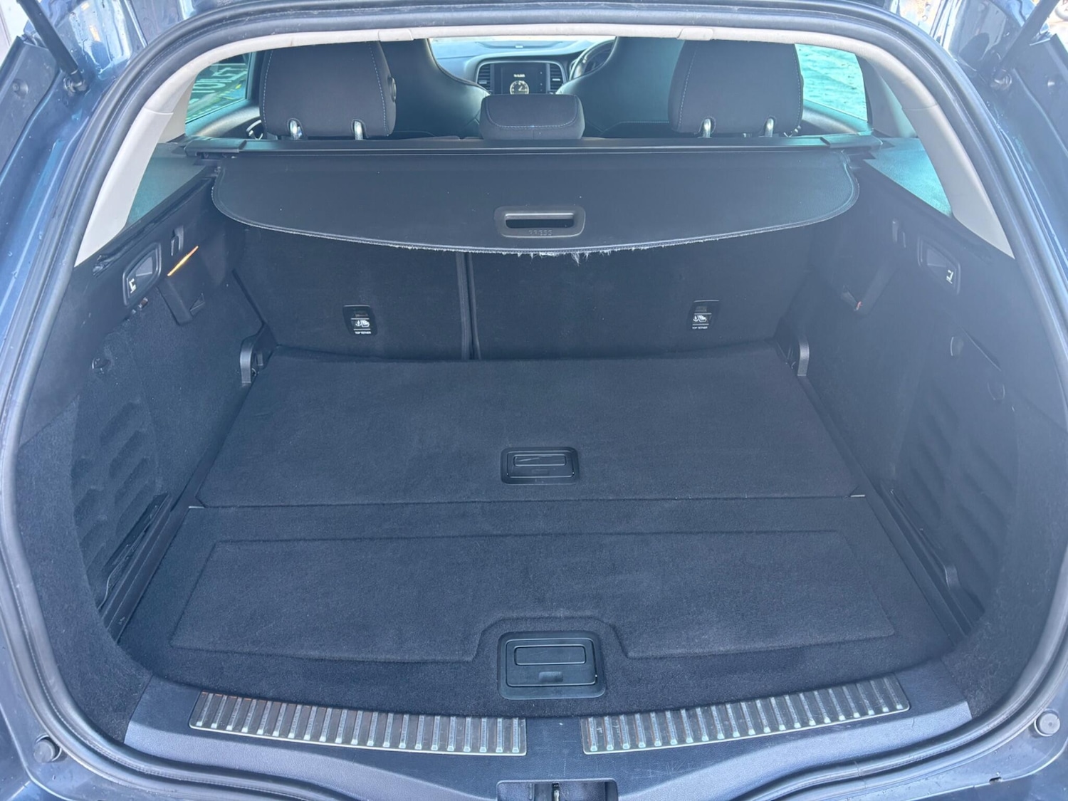 Used Renault Megane 2020 for sale - 76898971: Photo 39