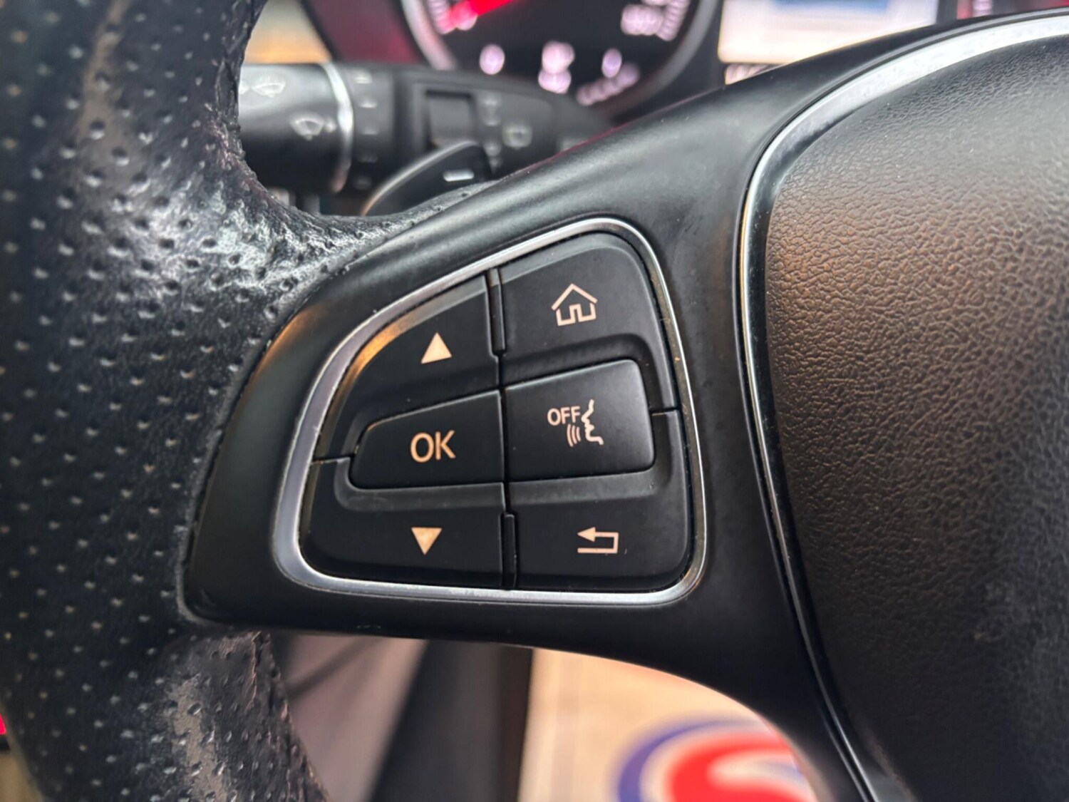 Used Mercedes-Benz GLC 2017 for sale - 76926510: Photo 36