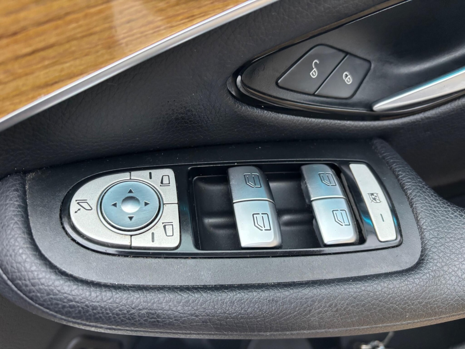 Used Mercedes-Benz GLC 2017 for sale - 76926510: Photo 41