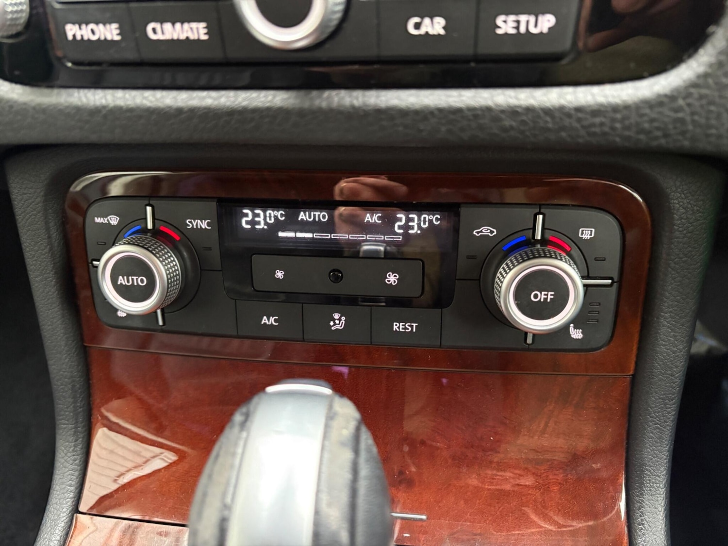 Used Volkswagen Touareg 2014 for sale - 76832383: Photo 22