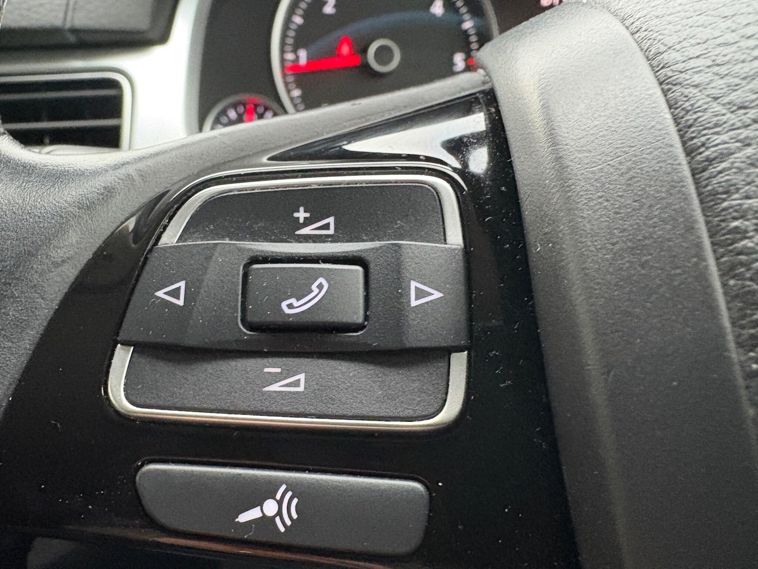 Used Volkswagen Touareg 2014 for sale - 76832383: Photo 31