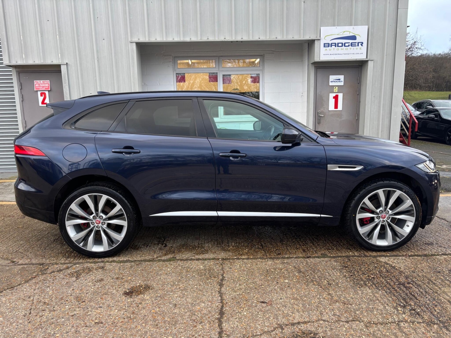 Used Jaguar F-Pace 2017 for sale - 76619634: Photo 10