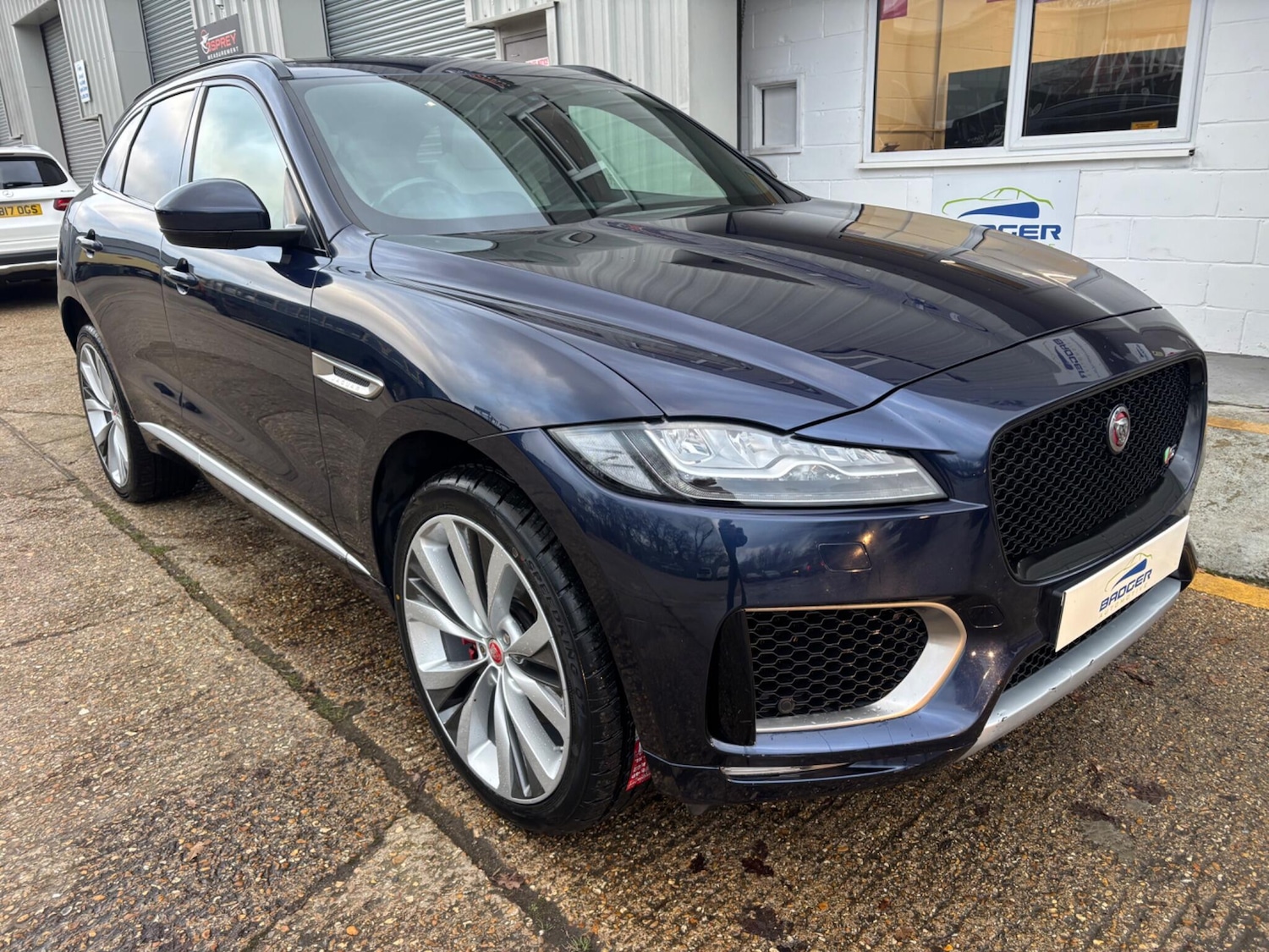 Used Jaguar F-Pace 2017 for sale - 76619634: Photo 11