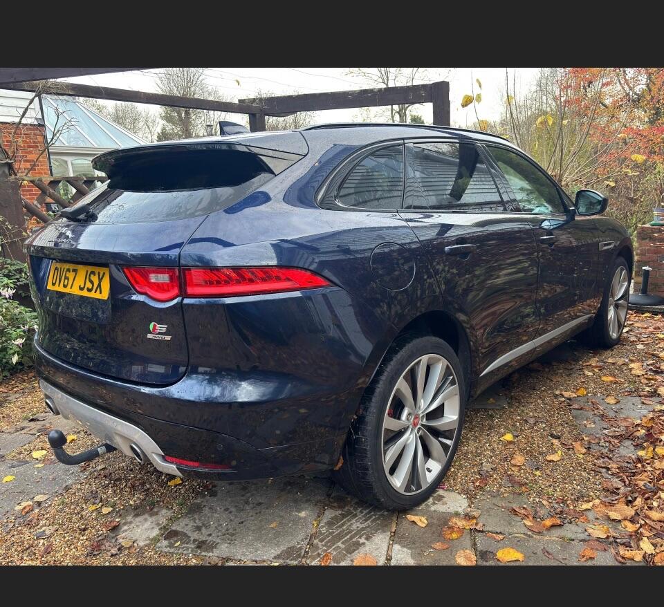 Used Jaguar F-Pace 2017 for sale - 76619634: Photo 2