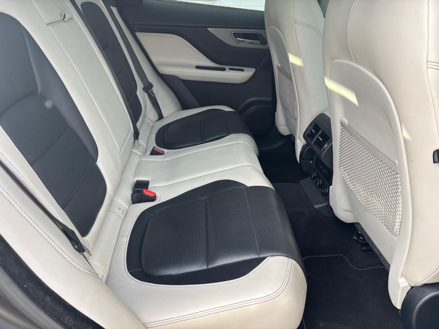 Used Jaguar F-Pace 2017 for sale - 76619634: Photo 20