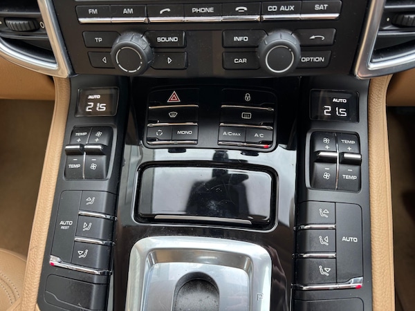 Used Porsche Cayenne 2013 for sale - 76200001: Photo 25