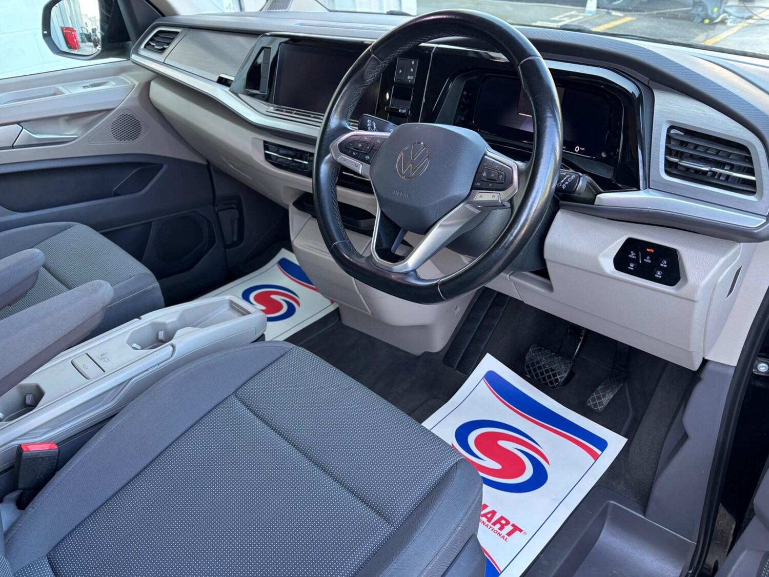 Used Volkswagen Multivan for sale - 77753261: Photo 10