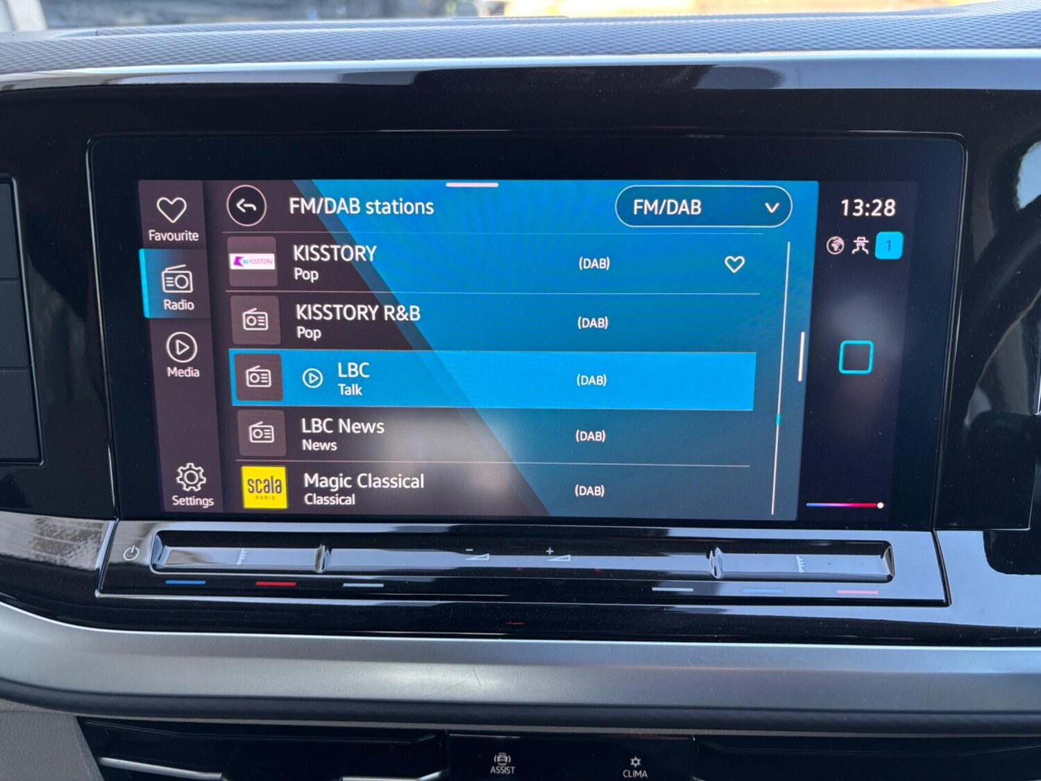 Used Volkswagen Multivan for sale - 77753261: Photo 15