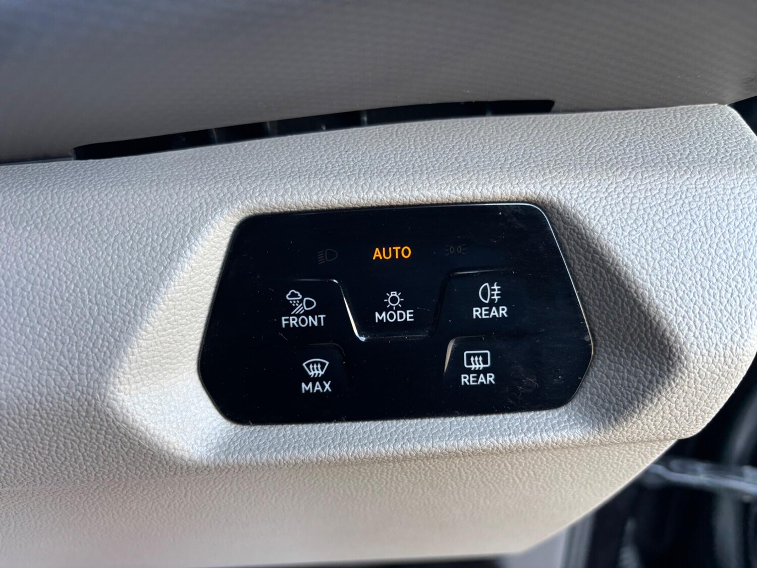 Used Volkswagen Multivan for sale - 77753261: Photo 26