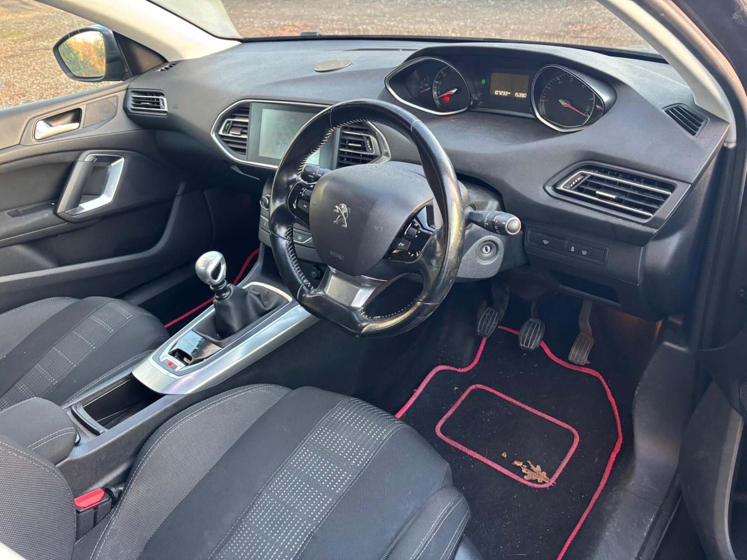 Used Peugeot 308 2017 for sale - 76742744: Photo 2