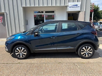 Used Renault Captur 2020 for sale - 75756393: Photo
