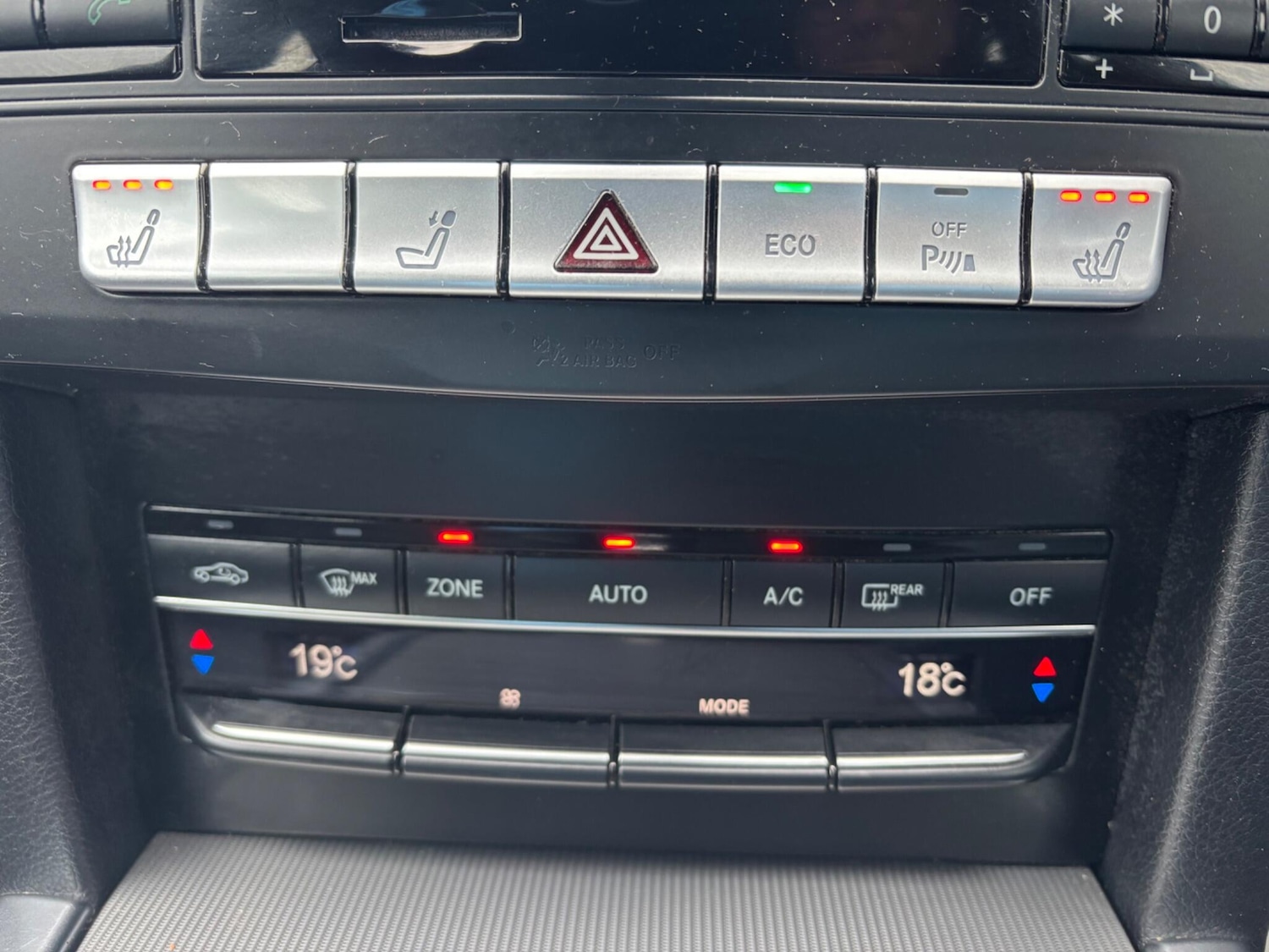 Used Mercedes-Benz E Class 2015 for sale - 76158645: Photo 29