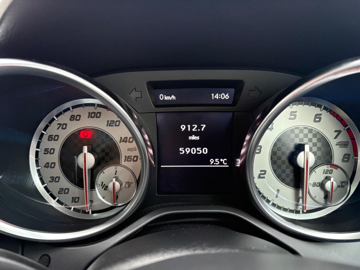 Used Mercedes-Benz SLK 2013 for sale - 76832258: Photo 26