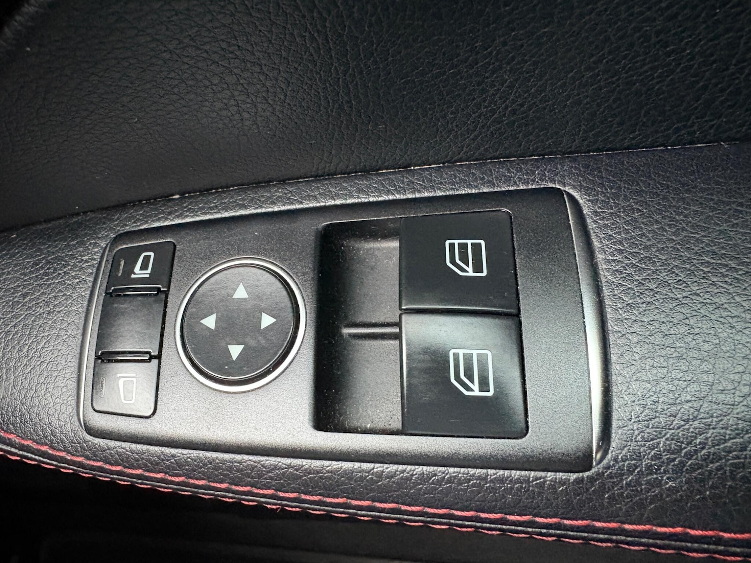 Used Mercedes-Benz SLK 2013 for sale - 76832258: Photo 27