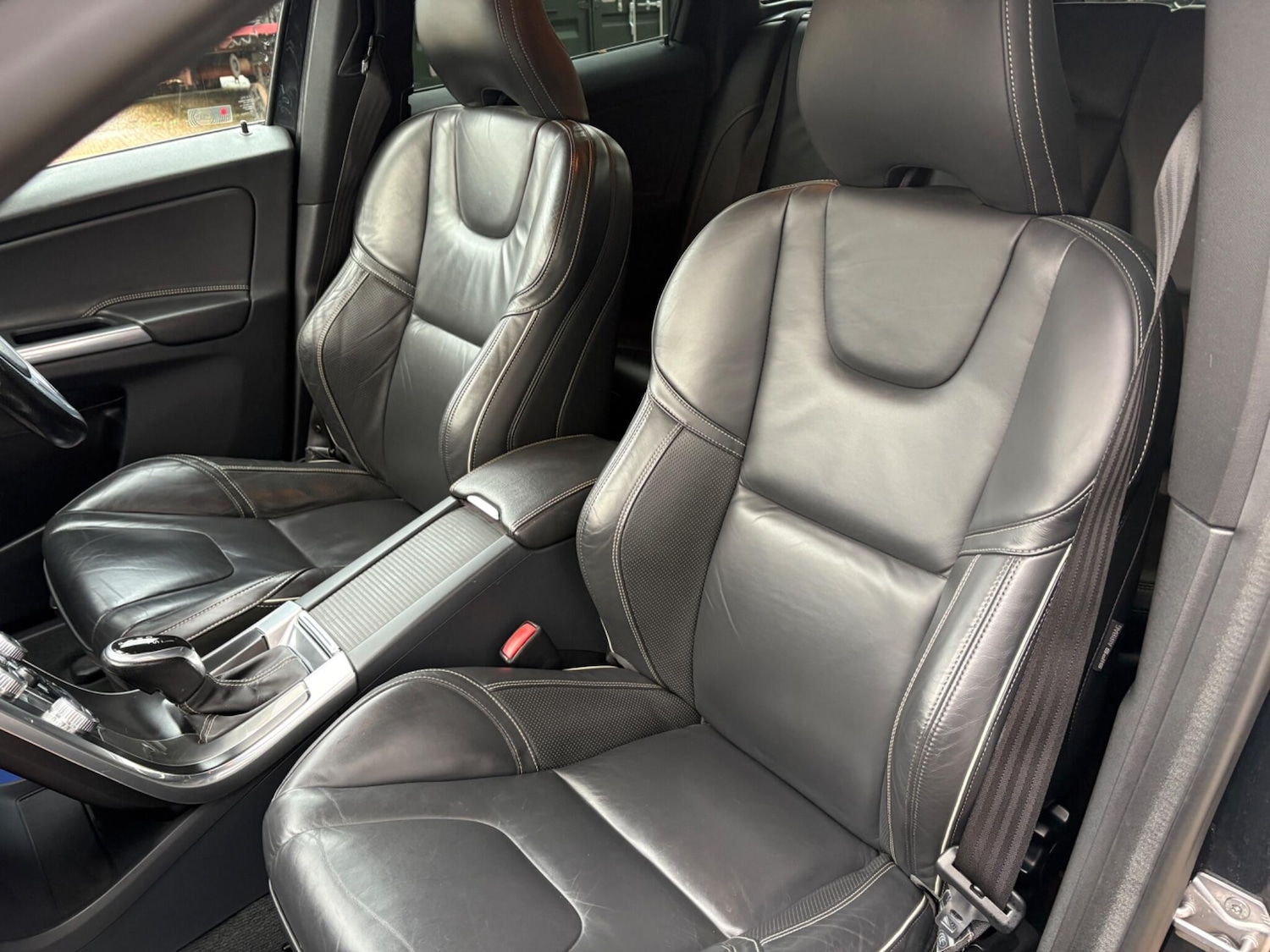 Used Volvo XC60 2015 for sale - 76619713: Photo 14