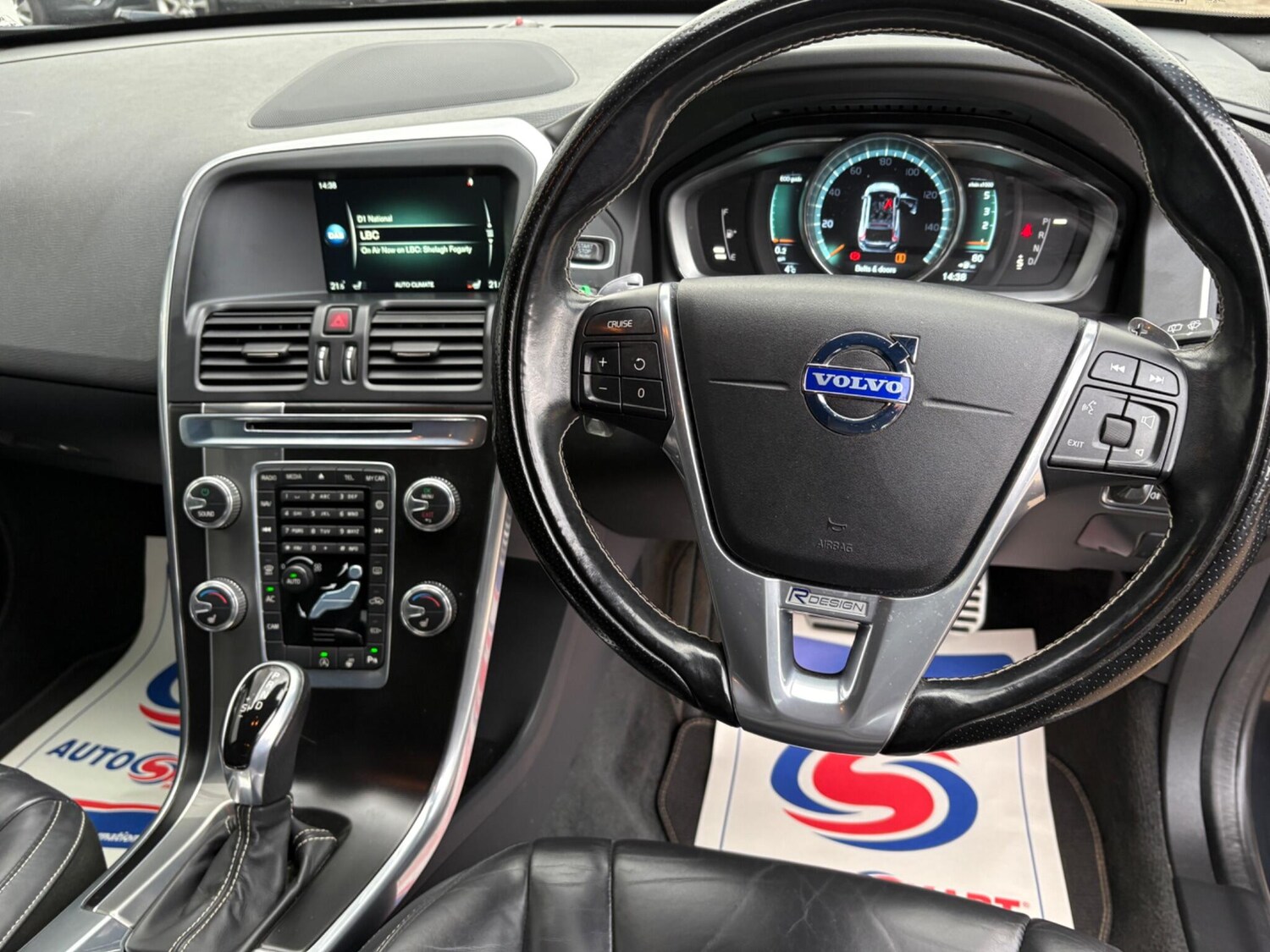 Used Volvo XC60 2015 for sale - 76619713: Photo 16