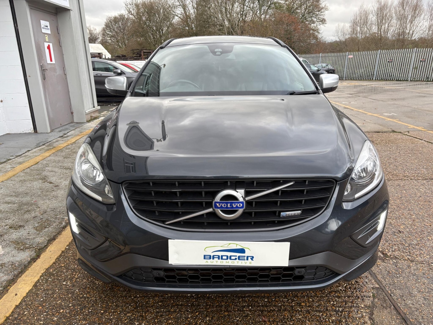 Used Volvo XC60 2015 for sale - 76619713: Photo 2