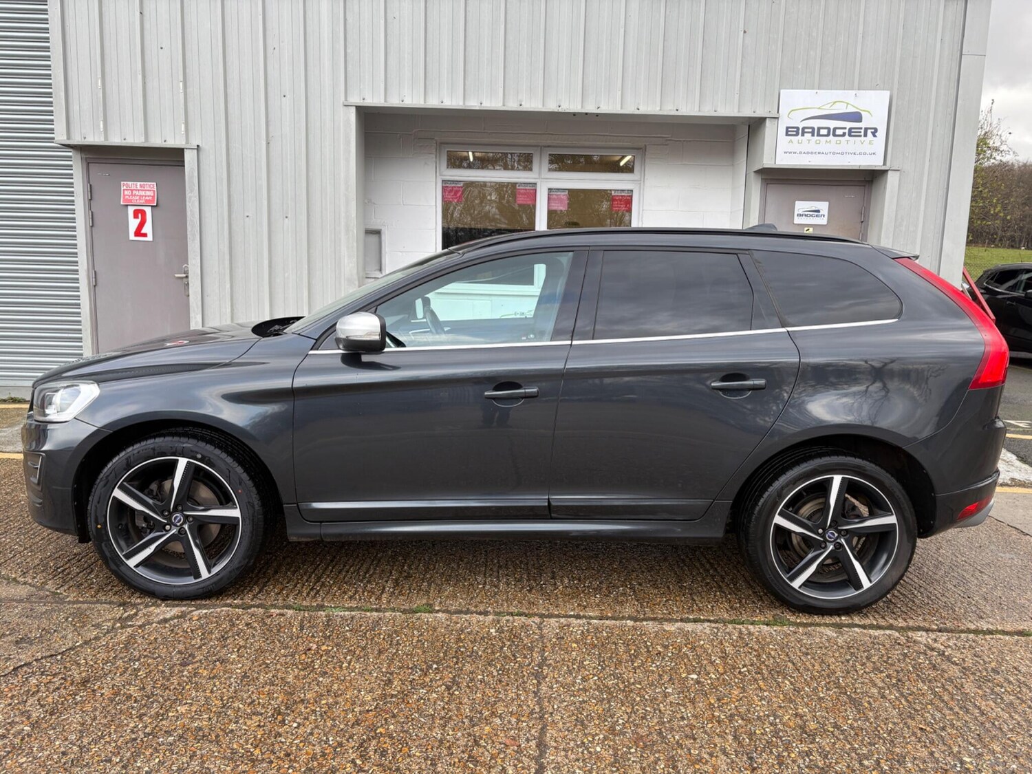 Used Volvo XC60 2015 for sale - 76619713: Photo 3